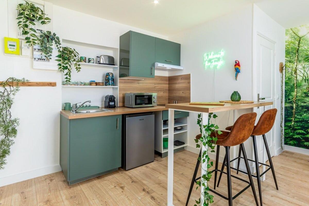 Jungalia Gare Disneyland Apartment